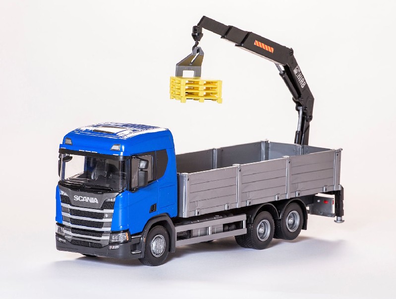 Scania CR500 6x4 Cargo Box + Crane Blue - 1:25