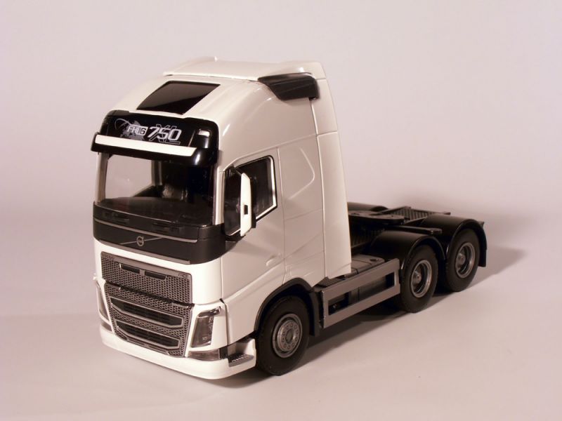 Volvo FH16 750GL 6x4 Wit - 1:25