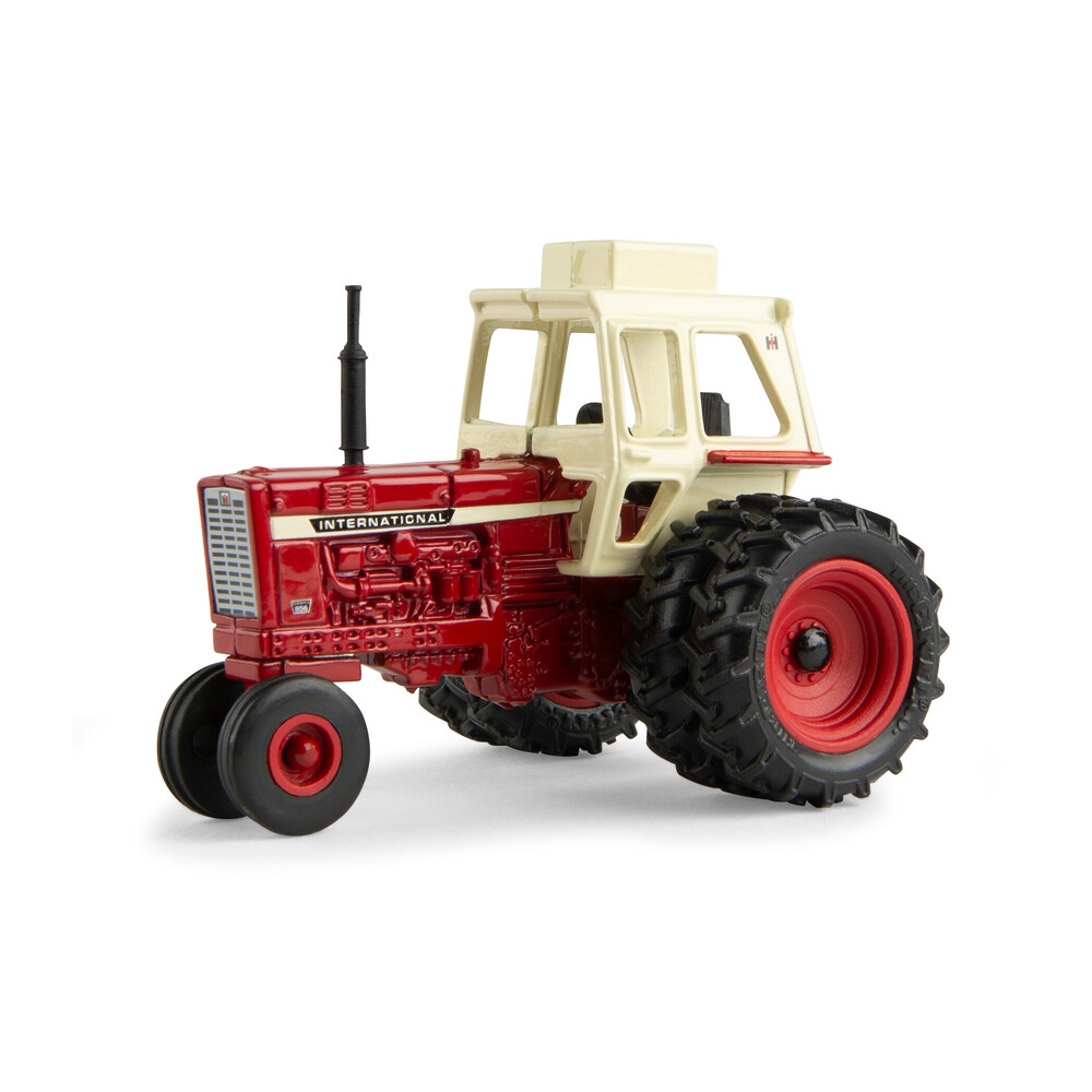 IH 856 Tractor - 1:64