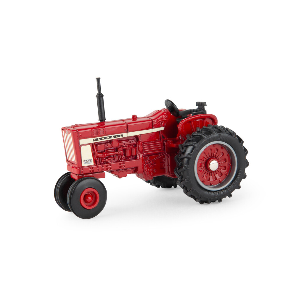 Farmall 806 Tractor - 1:64