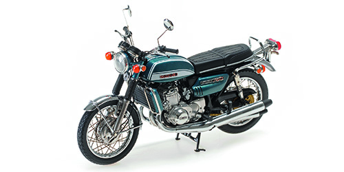 Suzuki GT 750 J 1973 Groen - 1:12